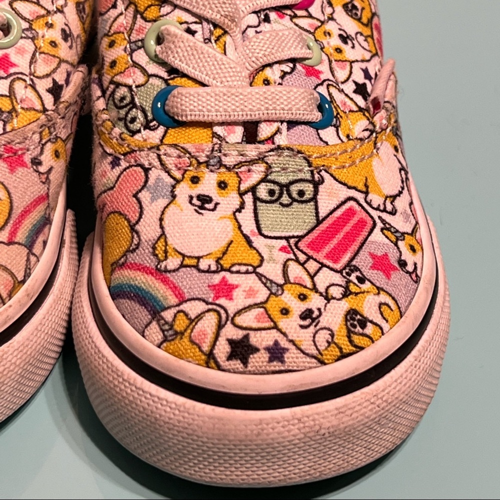 Vans - Picture 5 of 7